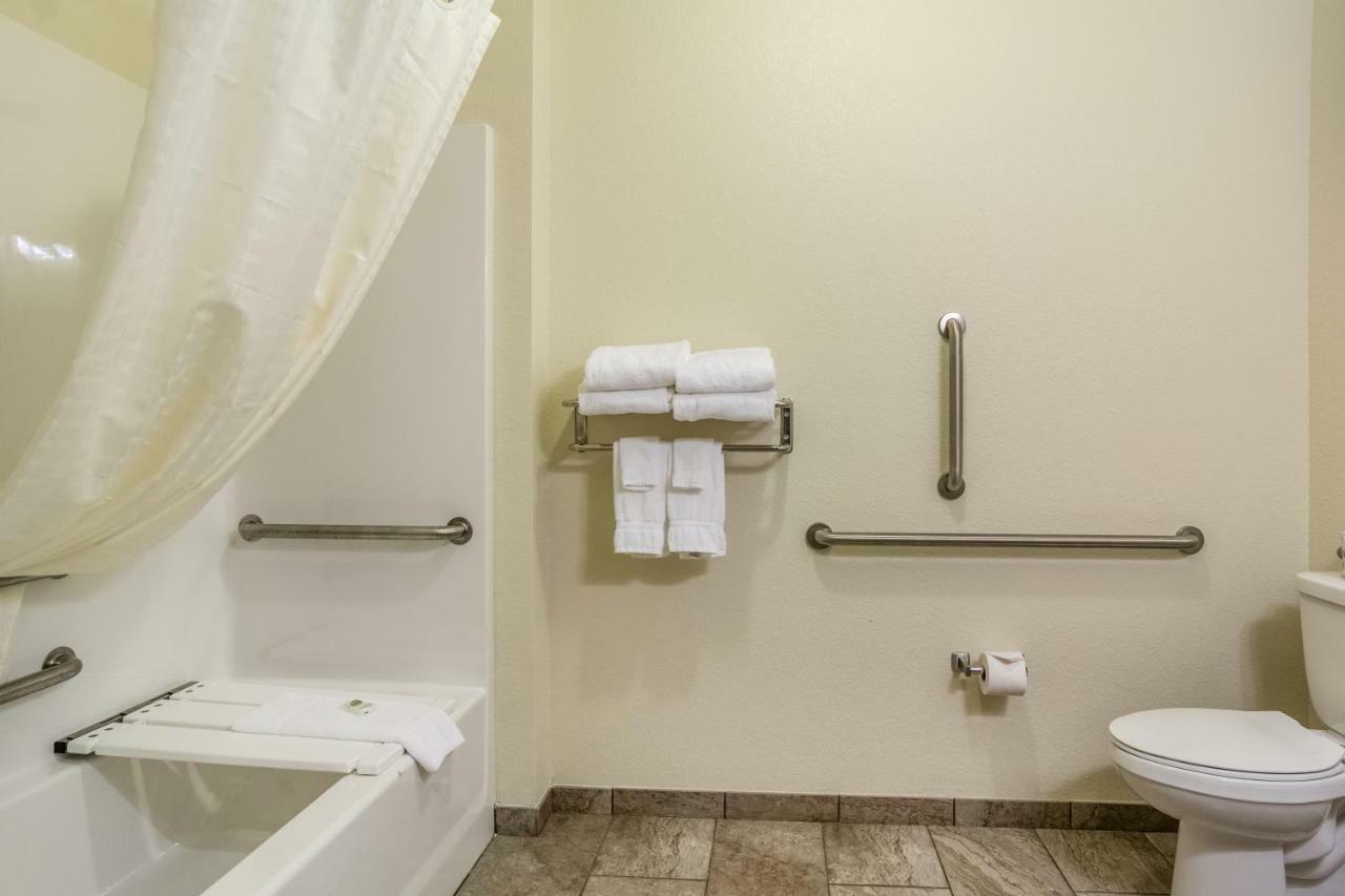 Cobblestone & - Hotel